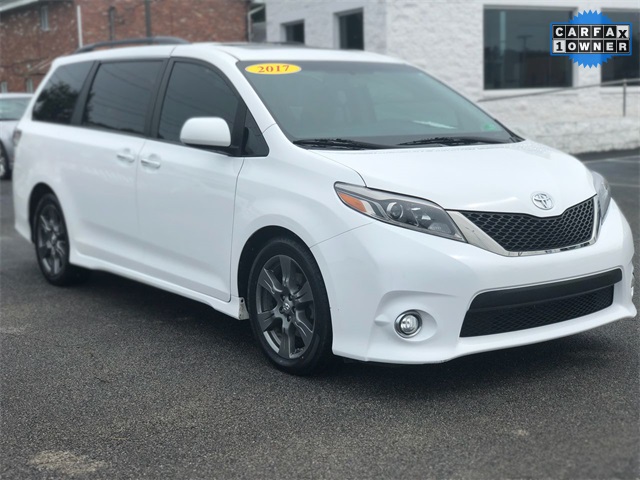 Pre-Owned 2017 Toyota Sienna SE 4D Passenger Van in South Charleston # ...